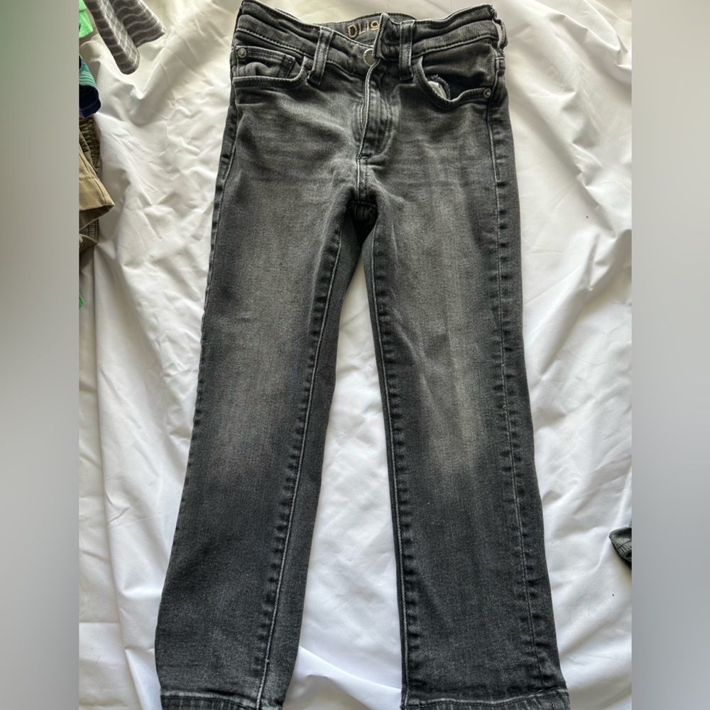 Boys Size 5 Jeans! DL Premium Denim. Skinny Jeans. Gray/black wash.
